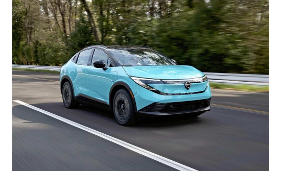 Япон: “Nissan Motor" компани "Leaf" загварын шинэ автомашинаа танилцууллаа