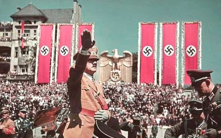 Их Британи: "Адольф Гитлерийн ДНК" нэртэй баримтат кино гарна