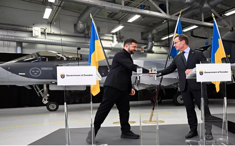 Швед улс Украинд 150 сөнөөгч онгоц нийлүүлнэ